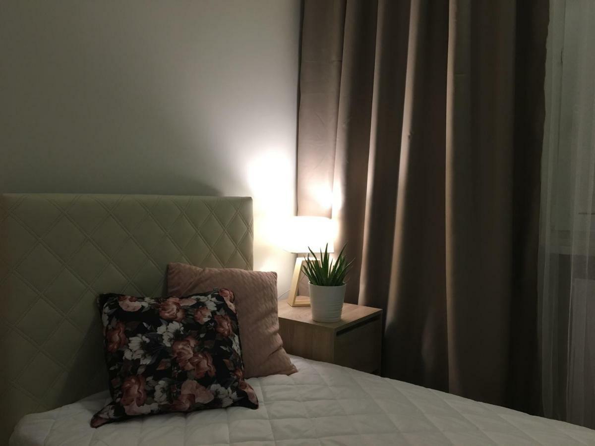 Family & Business Elegant Apartments Ul Astronautow Centrum Downtown - 3 Bedroom, Parking Kielce Eksteriør billede