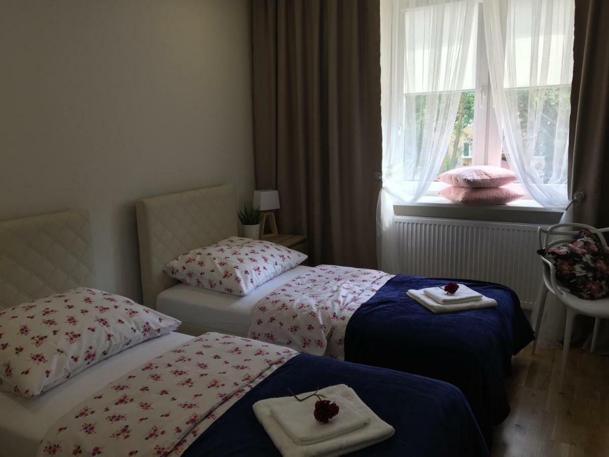 Family & Business Elegant Apartments Ul Astronautow Centrum Downtown - 3 Bedroom, Parking Kielce Eksteriør billede