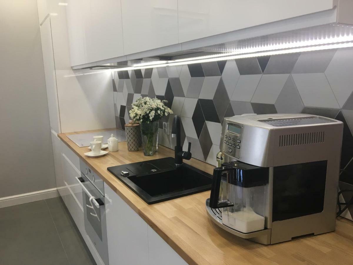 Family & Business Elegant Apartments Ul Astronautow Centrum Downtown - 3 Bedroom, Parking Kielce Eksteriør billede
