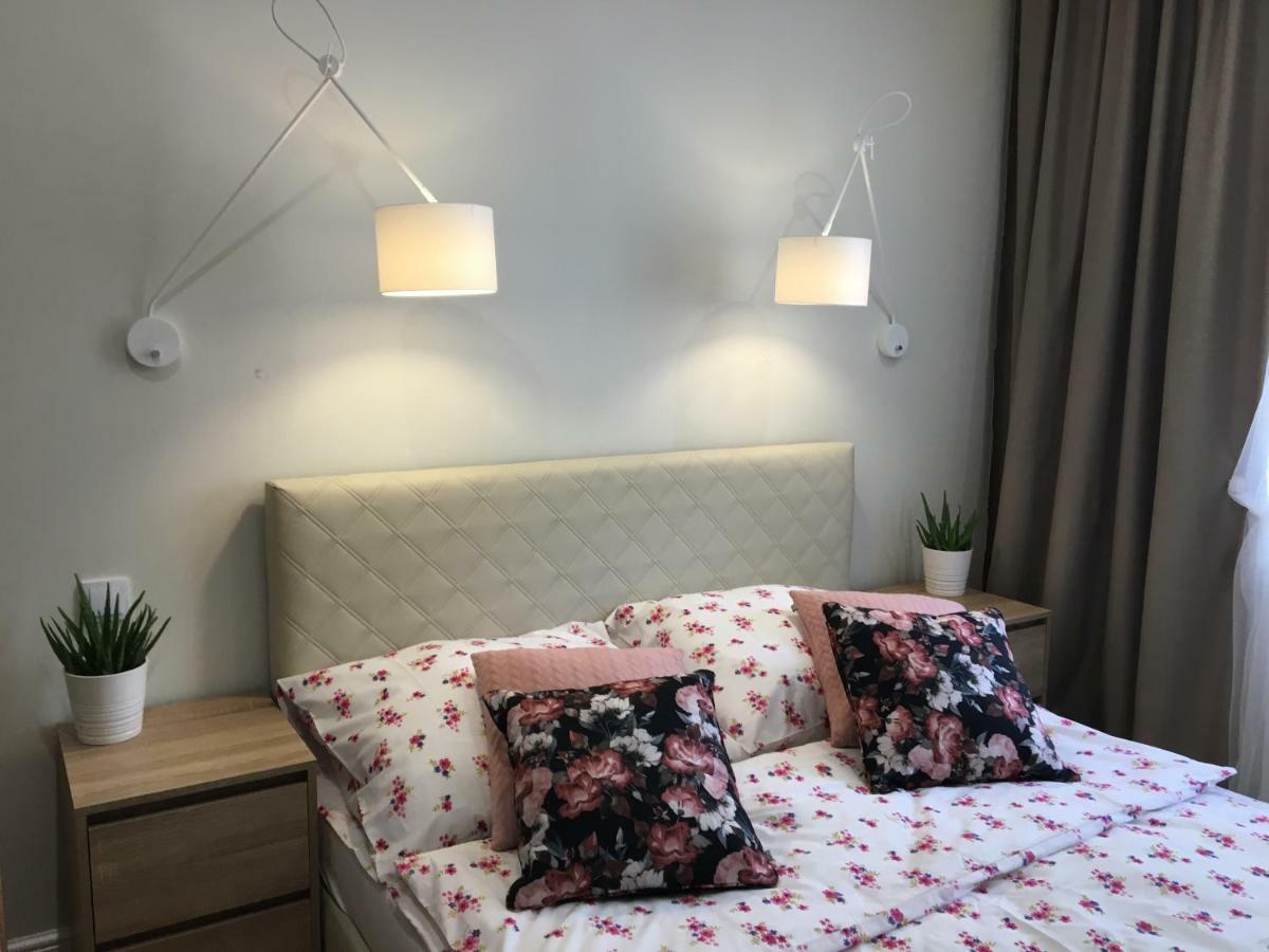 Family & Business Elegant Apartments Ul Astronautow Centrum Downtown - 3 Bedroom, Parking Kielce Eksteriør billede