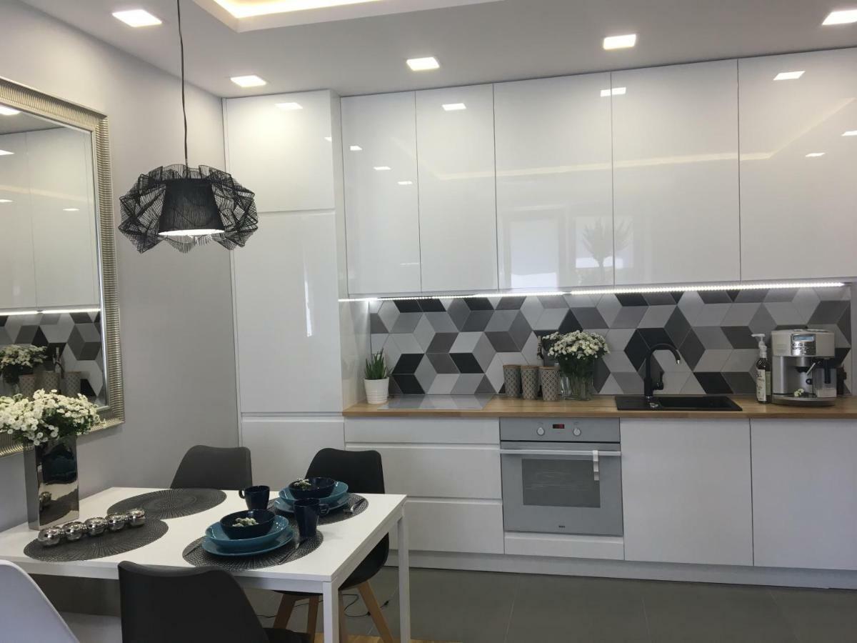 Family & Business Elegant Apartments Ul Astronautow Centrum Downtown - 3 Bedroom, Parking Kielce Eksteriør billede
