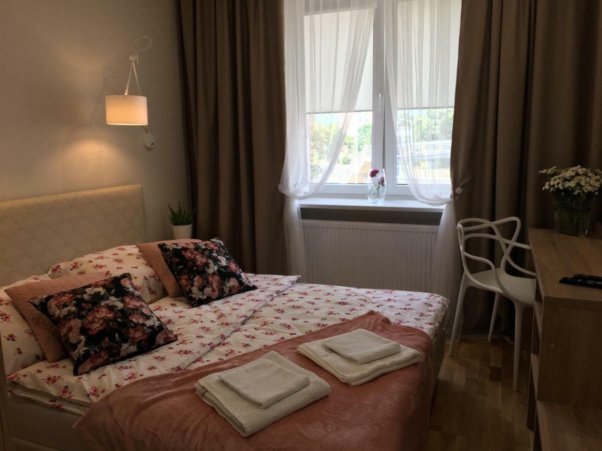 Family & Business Elegant Apartments Ul Astronautow Centrum Downtown - 3 Bedroom, Parking Kielce Eksteriør billede