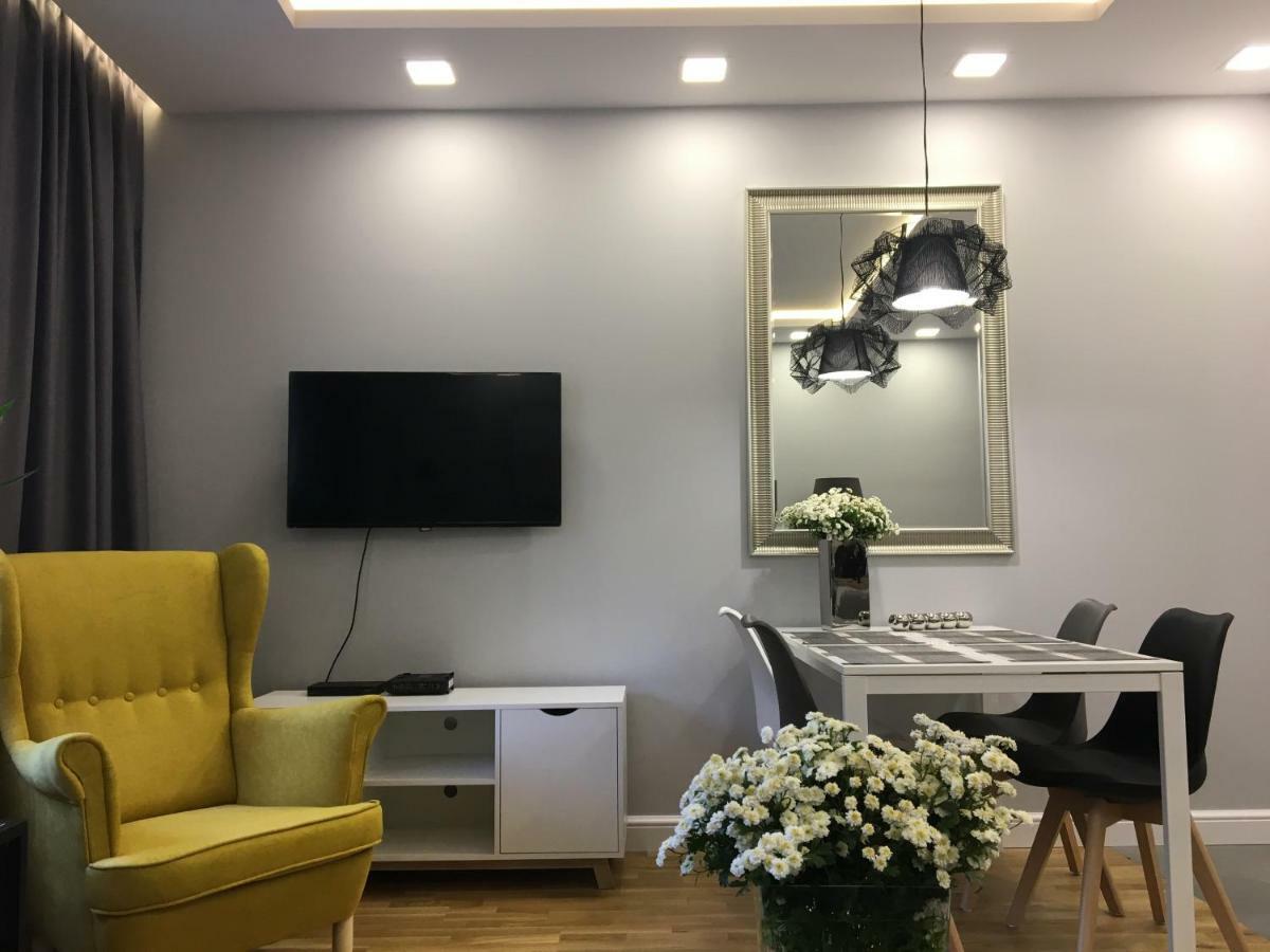 Family & Business Elegant Apartments Ul Astronautow Centrum Downtown - 3 Bedroom, Parking Kielce Eksteriør billede